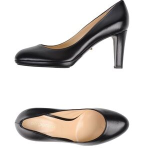 Sergio Rossi Classic Black Leather Pump Shoes Sz 7 US / 37 EU